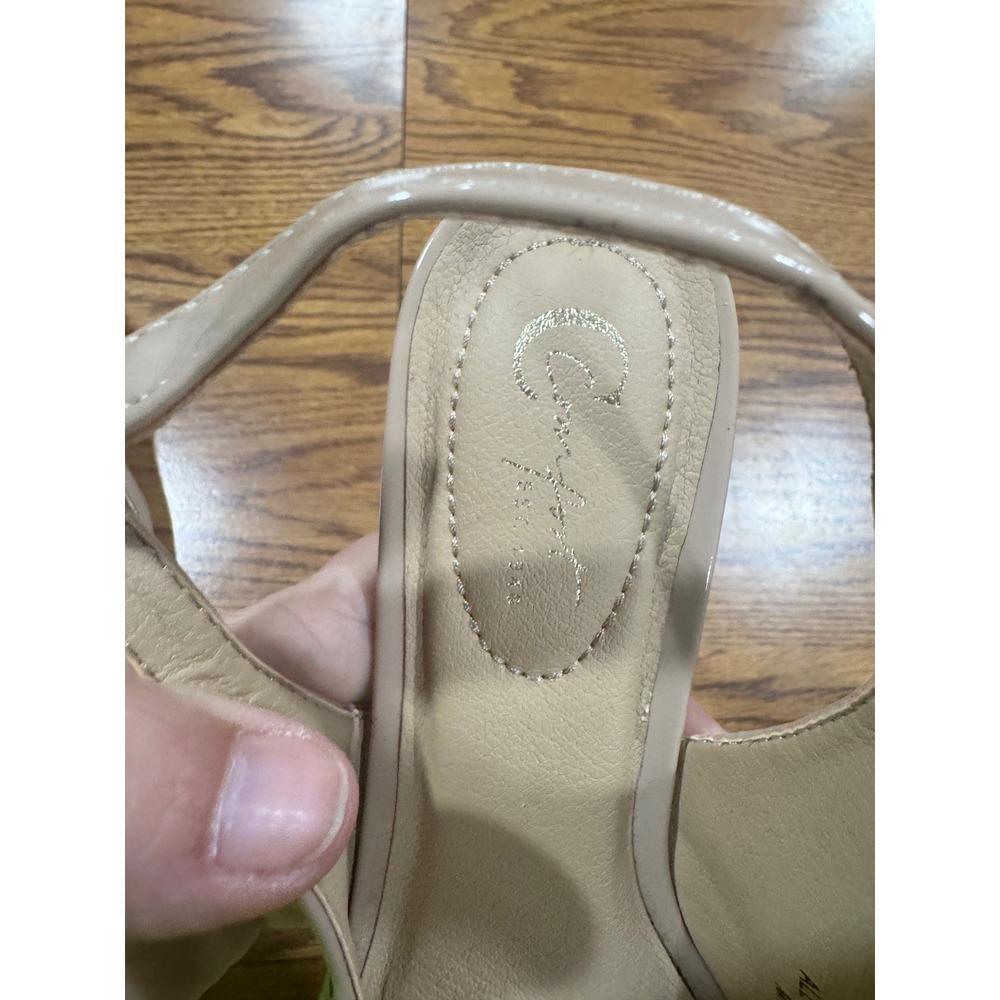 Comfort Nude Beige Patent Slingback Kitten Heels Pointed Toe Pumps Size 6